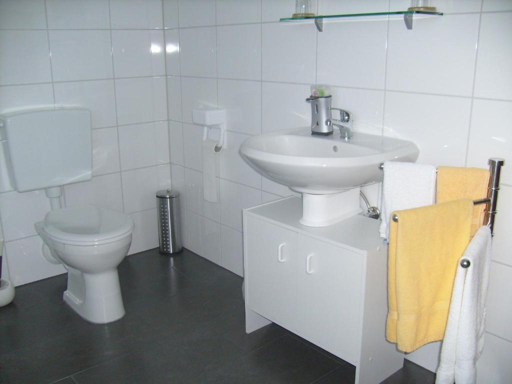Apartment Adam Bechenheim Ruang foto